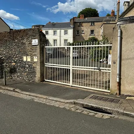 Au Calme Terrasse Privee Place De Parking Securisee * 앙제